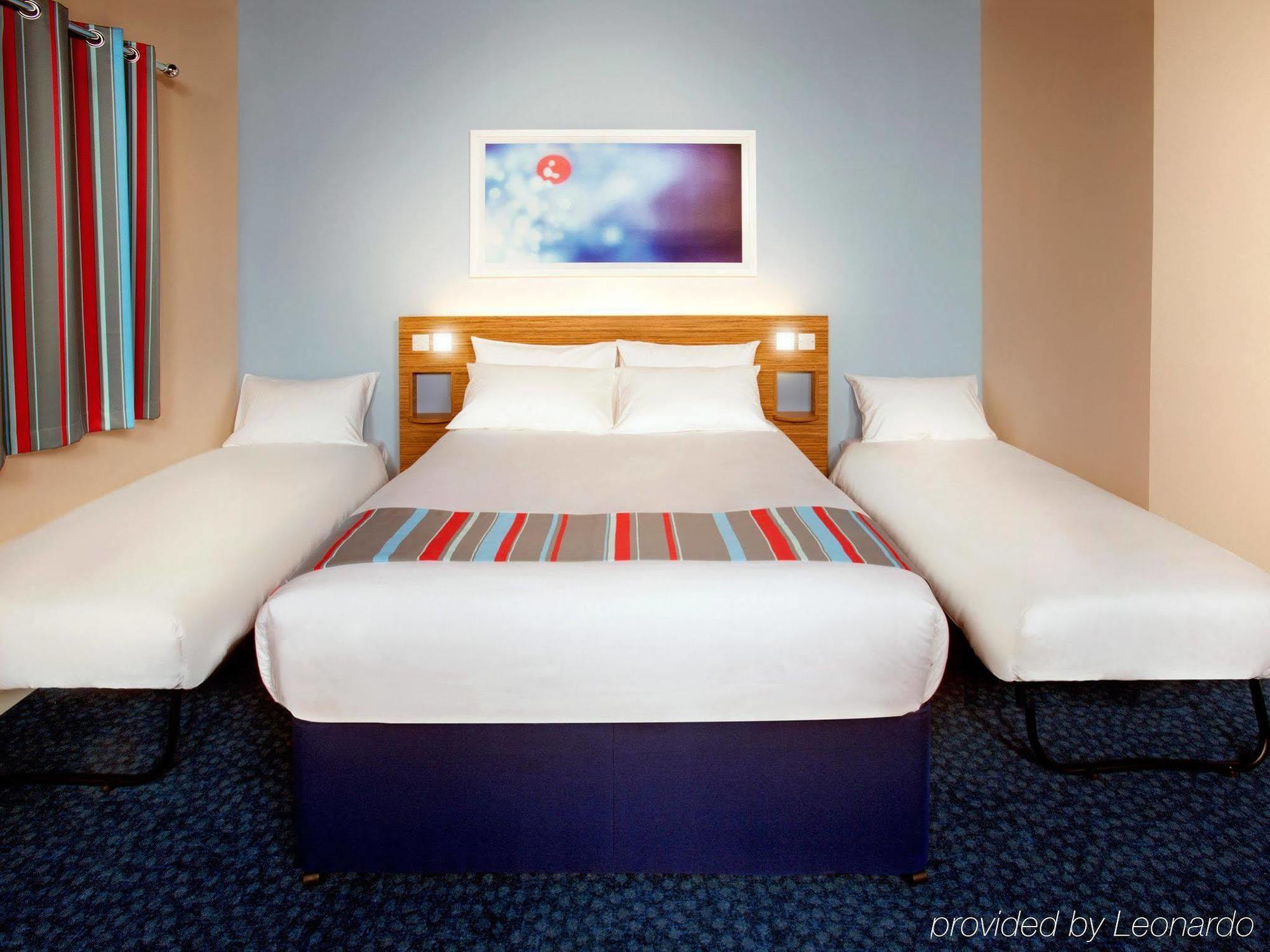 Travelodge Derry Exterior photo