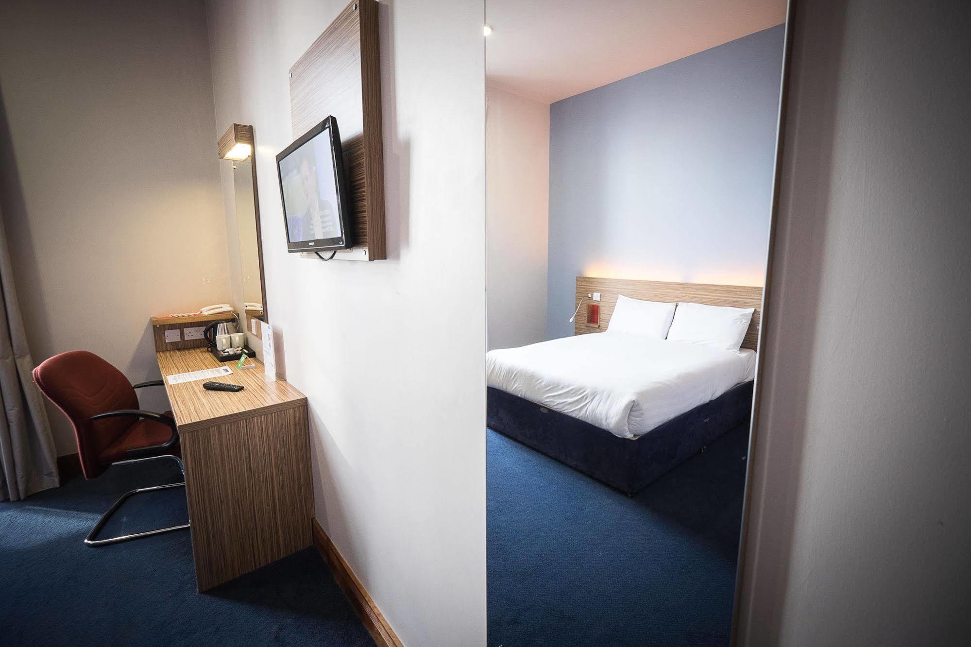 Travelodge Derry Exterior photo
